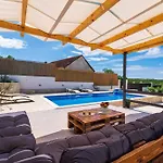 Prázdninový dům My Dalmatia - Agro Casa With Private Heated Pool *