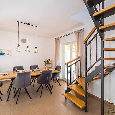 My Dalmatia - Agro Casa With Private Heated Pool