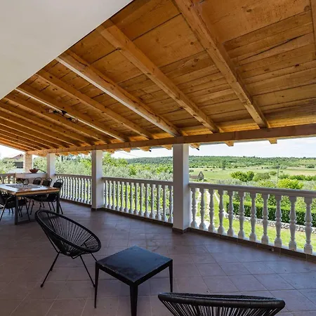 My Dalmatia - Agro Casa With Private Heated Pool Tatil Evi *