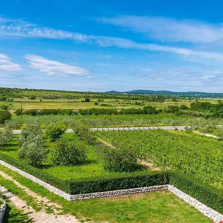 My Dalmatia - Agro Casa With Private Heated Pool Tatil Evi *