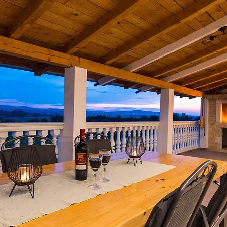 My Dalmatia - Agro Casa With Private Heated Pool Tatil Evi