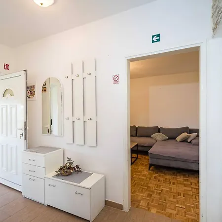 My Dalmatia - Agro Casa With Private Heated Pool سكرادين