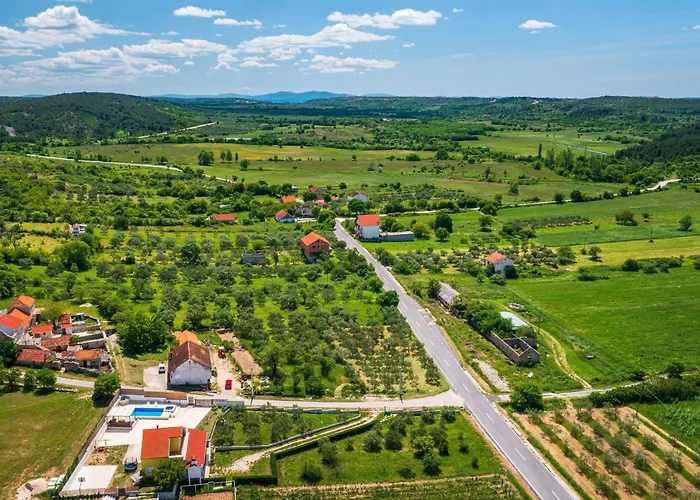 My Dalmatia - Agro Casa With Private Heated Pool Nyaraló Skradin