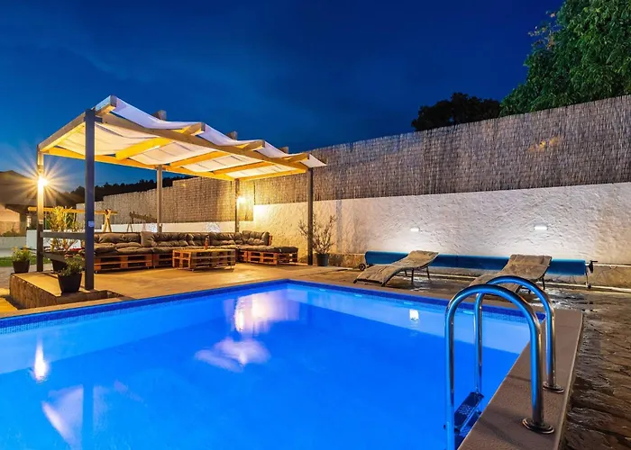 My Dalmatia - Agro Casa With Private Heated Pool Skradin