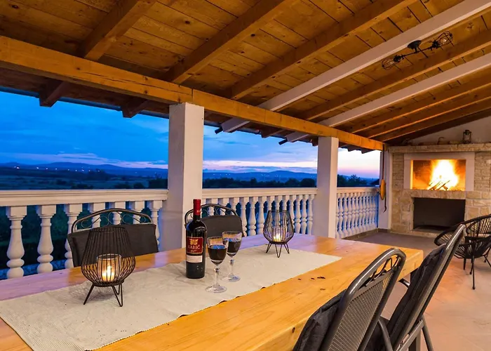 My Dalmatia - Agro Casa With Private Heated Pool Nyaraló