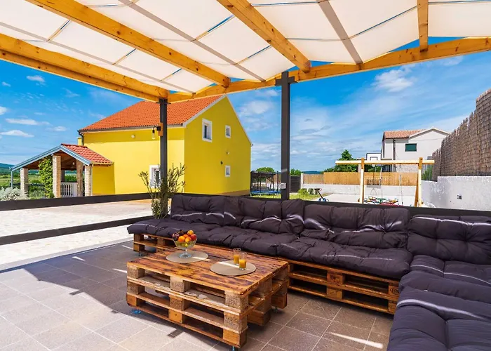 Vakantiehuis My Dalmatia - Agro Casa With Private Heated Pool