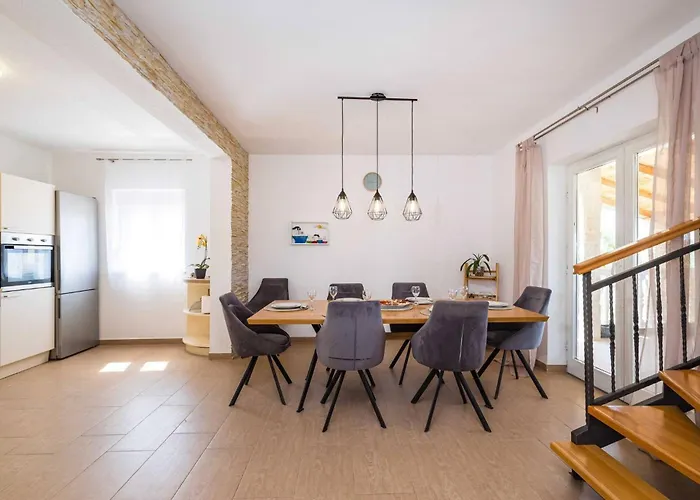 My Dalmatia - Agro Casa With Private Heated Pool Vakantiehuis Skradin